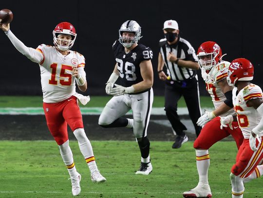 Mahomes Magic Is Back: Chiefs Regain AFC West Lead With A 41-14 Win 