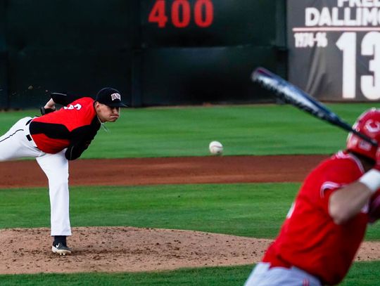 UNLV Baseball Drops 2 of 3 against New Mexico