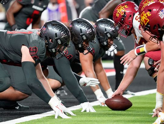UNLV Football drops to 0-3 following blowout loss to No. 14 Iowa State
