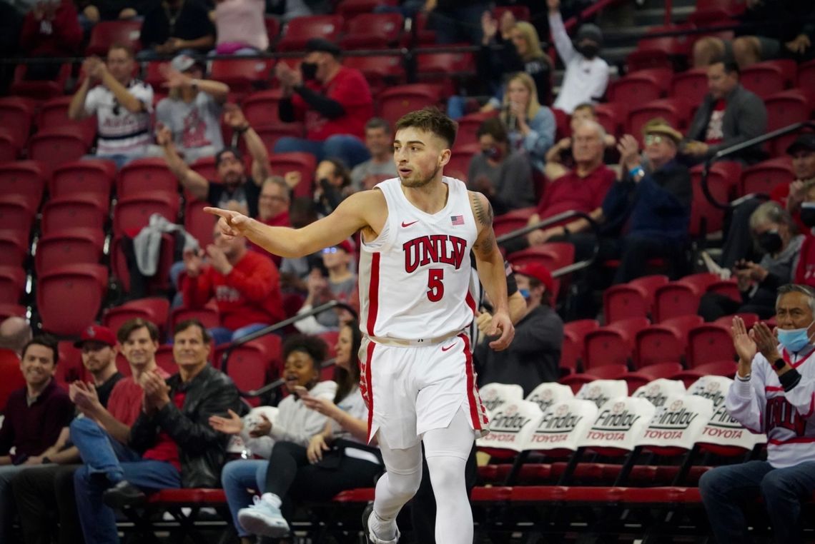 Runnin’ Rebels bounce back to sweep Spartans 